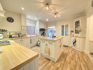 Lower Park Road- click for photo gallery